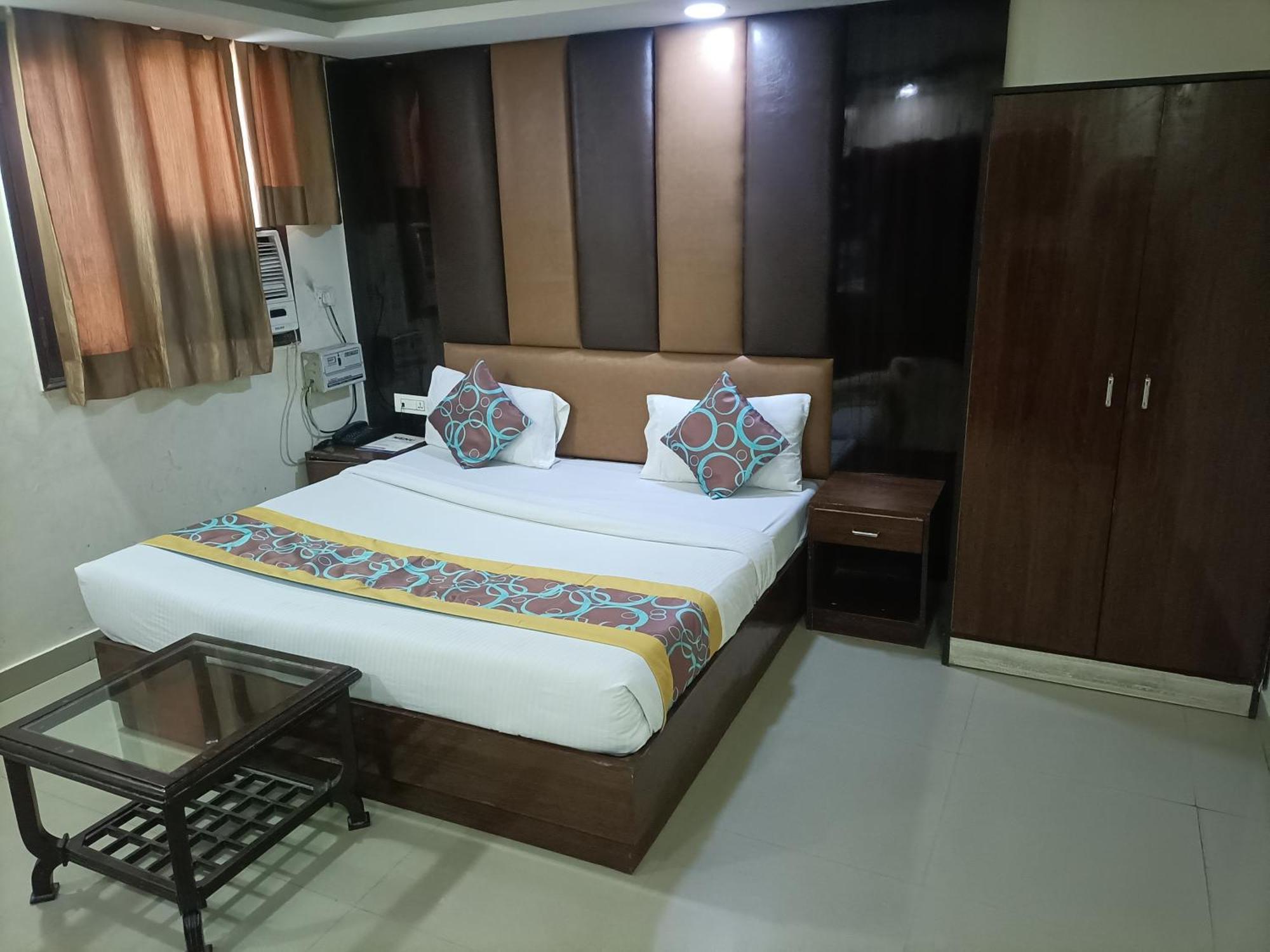Hotel Ringer Нью-Дели Экстерьер фото